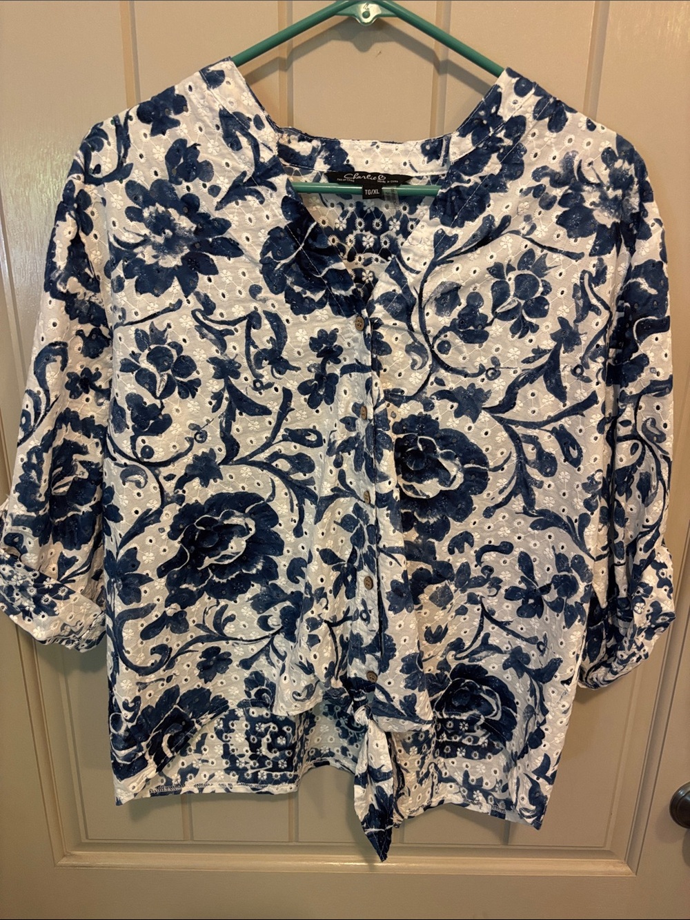 Charlie B Blue Floral Eyelet Button and Tie Front XL Women’s Top